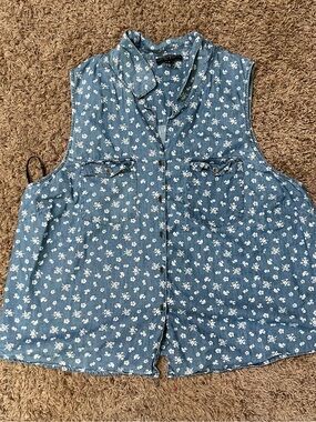 Forever 21 Floral Chambray Sleeveless Button Front Top Size 3X
